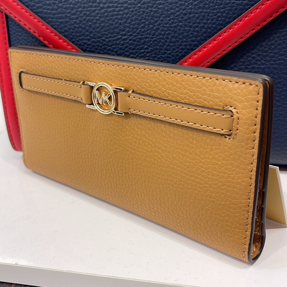 Michael Kors Reed Large Bifold Pebbled Leather Snap Wallet Card Case 
Deer
NWT